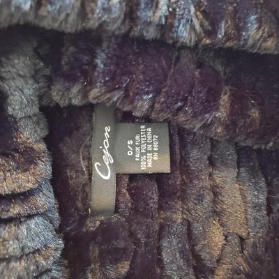 LOT 165Y: Collection of Ladies Scarves & Belts