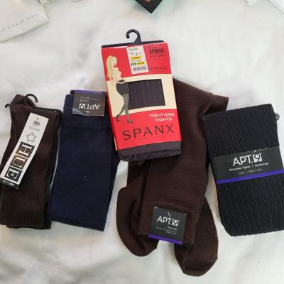 LOT 170Y: Huge Assortment of New Ladies Socks, Tights, Pantyhose & Accessories