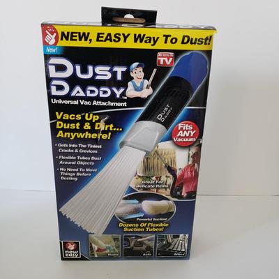 LOT 173Z: New in Box Desktop AC, Dust Daddy & Expanding File