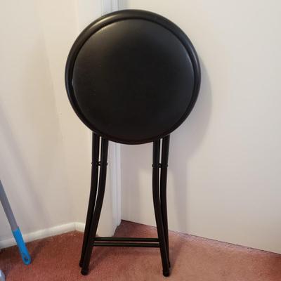 LOT 175X: Step Stools, Folding Seat, Rayovac Lantern & Swivel Mop