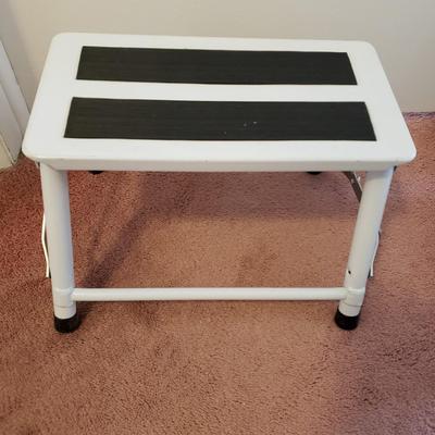 LOT 175X: Step Stools, Folding Seat, Rayovac Lantern & Swivel Mop