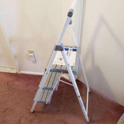 LOT 175X: Step Stools, Folding Seat, Rayovac Lantern & Swivel Mop