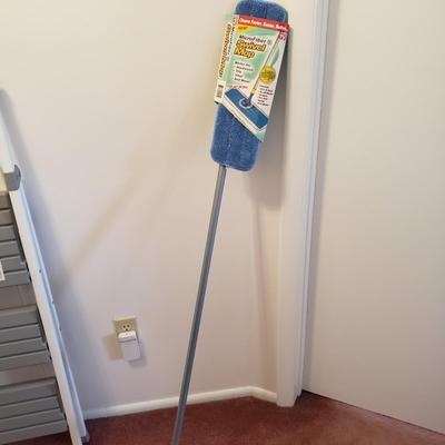 LOT 175X: Step Stools, Folding Seat, Rayovac Lantern & Swivel Mop