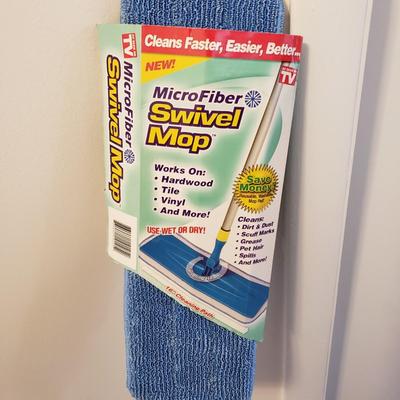 LOT 175X: Step Stools, Folding Seat, Rayovac Lantern & Swivel Mop