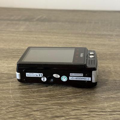 LOT 183K: Vivitar ViviCam T328