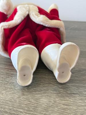 LOT 186L: Vintage 1960s Pale Santa & Sleeping Animated Musical Santa