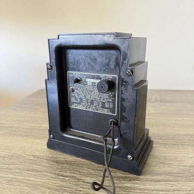 LOT 189K: Vintage Art Deco Hammond Gregory Sky Scraper Electric Desk Calendar Clock