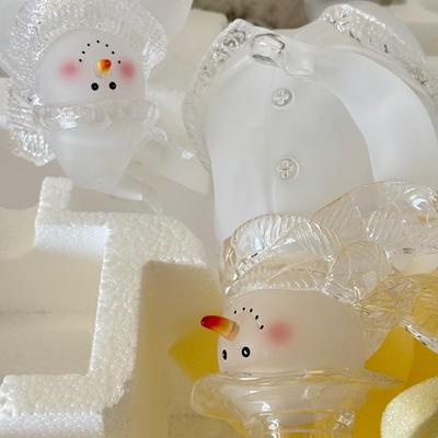 LOT 192L: Boxed Christmas Decor: Vintage Bubble Santa, Willie Winter & Glass Snowmen