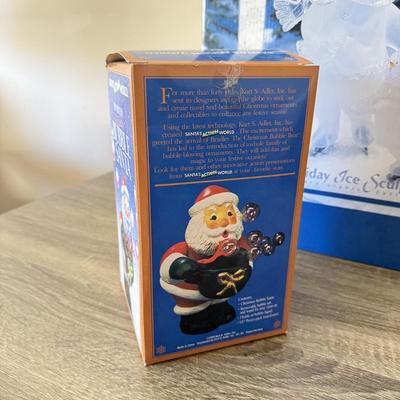 LOT 192L: Boxed Christmas Decor: Vintage Bubble Santa, Willie Winter & Glass Snowmen