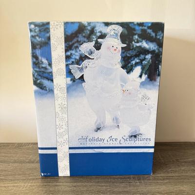 LOT 192L: Boxed Christmas Decor: Vintage Bubble Santa, Willie Winter & Glass Snowmen