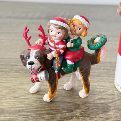 LOT 193L: Collection of Campbell's Soup Christmas Tree Ornaments w/ Vintage Tomato Soup Label Print Mugs