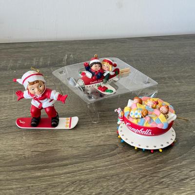 LOT 193L: Collection of Campbell's Soup Christmas Tree Ornaments w/ Vintage Tomato Soup Label Print Mugs
