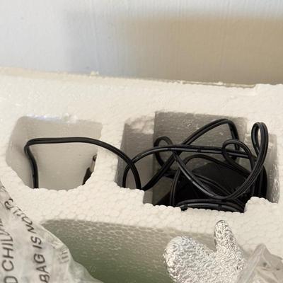 LOT 194L: Thomas Kinkade Collection: Christmas Ornaments, Snowman Light up Figure & Books