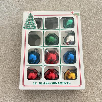 LOT 195L: Vintage & Modern Christmas Ornaments in Boxes