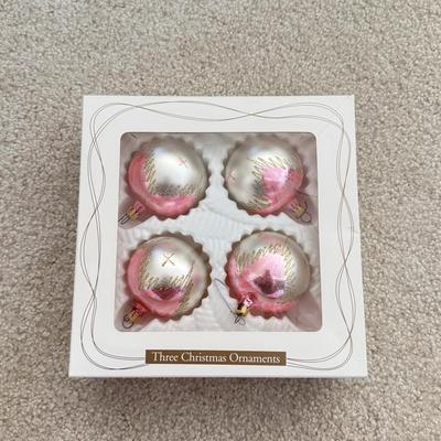 LOT 195L: Vintage & Modern Christmas Ornaments in Boxes