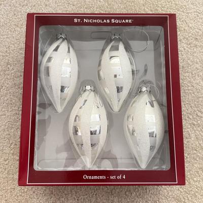 LOT 195L: Vintage & Modern Christmas Ornaments in Boxes