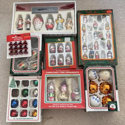 LOT 195L: Vintage & Modern Christmas Ornaments in Boxes