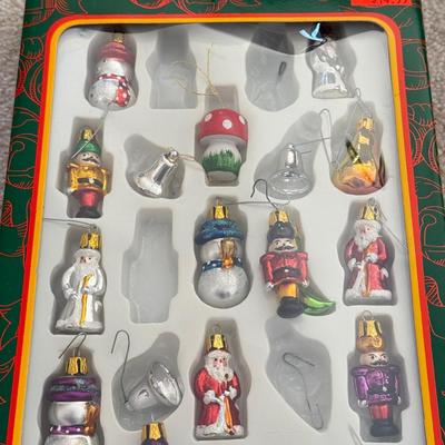 LOT 195L: Vintage & Modern Christmas Ornaments in Boxes