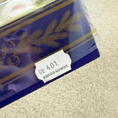 LOT 195L: Vintage & Modern Christmas Ornaments in Boxes