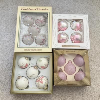 LOT 195L: Vintage & Modern Christmas Ornaments in Boxes