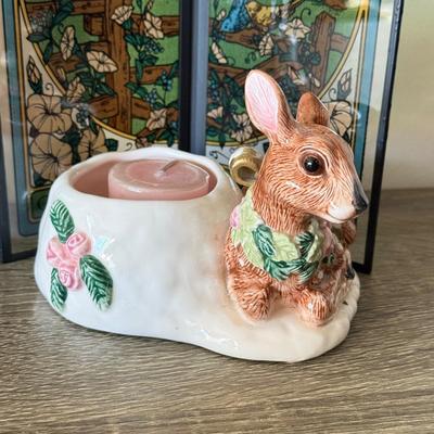 LOT 196H: Lenox Rose Vase, 1978 Yorkraft Robert Browning Quote Stained Glass, Musical Glass Hummingbird & More