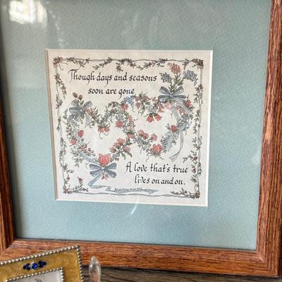 LOT 196H: Lenox Rose Vase, 1978 Yorkraft Robert Browning Quote Stained Glass, Musical Glass Hummingbird & More