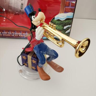 LOT 203D: Mickey & Minnie Holiday Animation in Box & Mickey Mouse Brass Band
