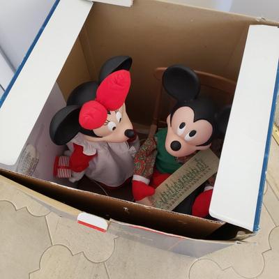 LOT 203D: Mickey & Minnie Holiday Animation in Box & Mickey Mouse Brass Band
