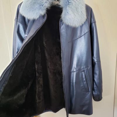 LOT 206Y: Blue Leather Fur Collar Jacket