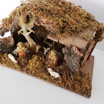 LOT 206F: Vintage Nativity Display Made in Italy