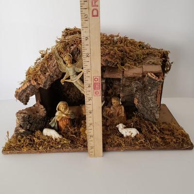 LOT 206F: Vintage Nativity Display Made in Italy