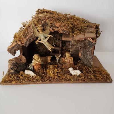 LOT 206F: Vintage Nativity Display Made in Italy