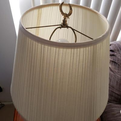 LOT 211L: Pair of Matching End Tables & Brass Lamps