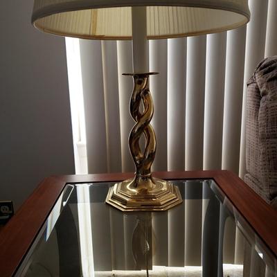 LOT 211L: Pair of Matching End Tables & Brass Lamps