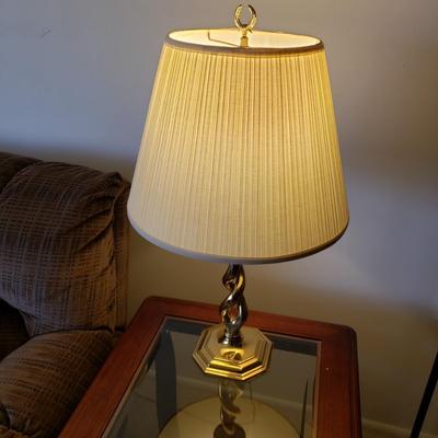 LOT 211L: Pair of Matching End Tables & Brass Lamps