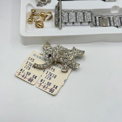 LOT 212J: Glam Apple Watch Band, Kramer NY Rhinestone Necklace, Elephant Pin, Butterfly Necklace & More