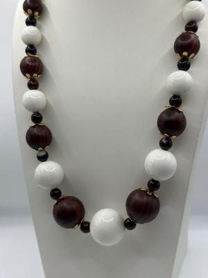 LOT 213J: Earth Tone Bead and Wire Chico's Necklace, Casual Corner Necklace, Frog Ring & More