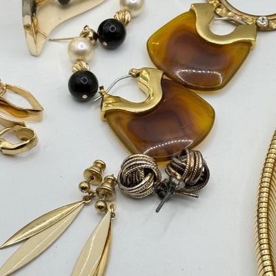 LOT 216J: Goldtone Snake Belt, Pierced Earrings, Matching CZ Earrings & Bracelet