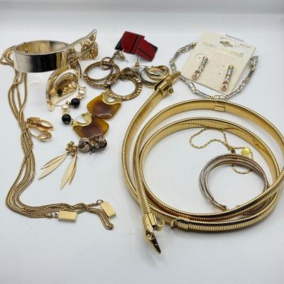 LOT 216J: Goldtone Snake Belt, Pierced Earrings, Matching CZ Earrings & Bracelet