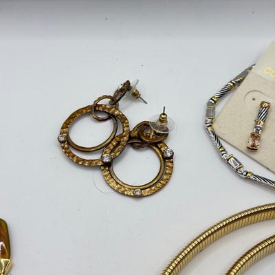 LOT 216J: Goldtone Snake Belt, Pierced Earrings, Matching CZ Earrings & Bracelet