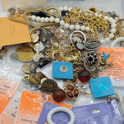 LOT 217J: Misc Craft / Repair Jewelry Lot
