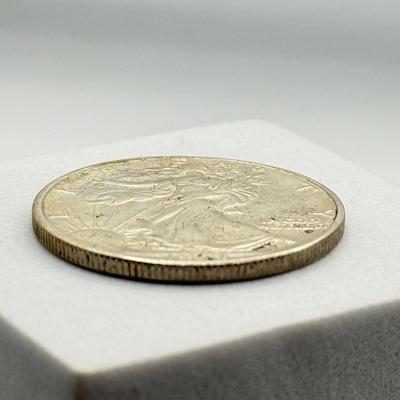 LOT 222C: 90% Silver 1939 Walking Liberty Half Dollar US 50 Cent Coin (12.5g)