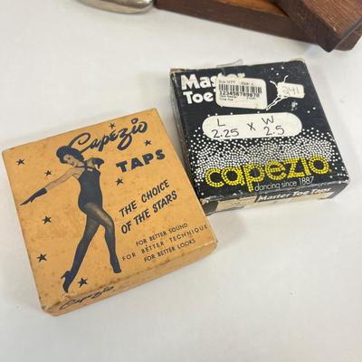 LOT 42: Collection of Vintage Curiosities