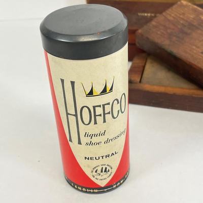 LOT 42: Collection of Vintage Curiosities