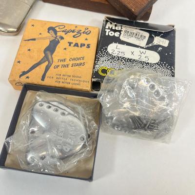 LOT 42: Collection of Vintage Curiosities