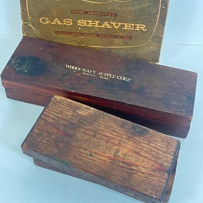 LOT 42: Collection of Vintage Curiosities