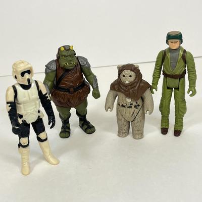 LOT 49: Vintage Star Wars Figures - Return of the Jedi