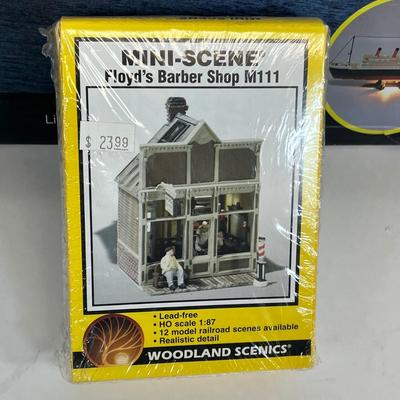 LOT 61: Building Toys and Models