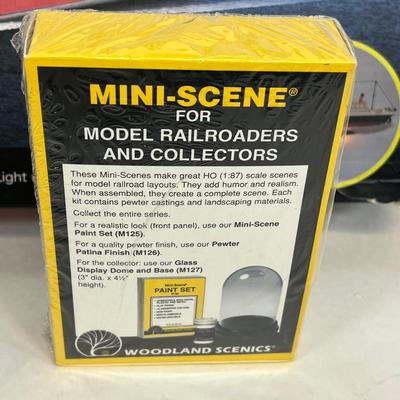 LOT 61: Building Toys and Models