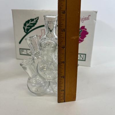 LOT 69: Two-Piece Glass Floral Design Bouquet Builder